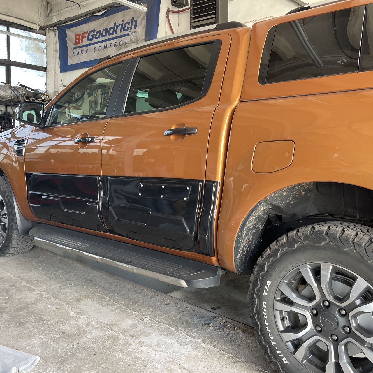 Nakładki na drzwi tuningowe Ford Ranger 2011 - 2022