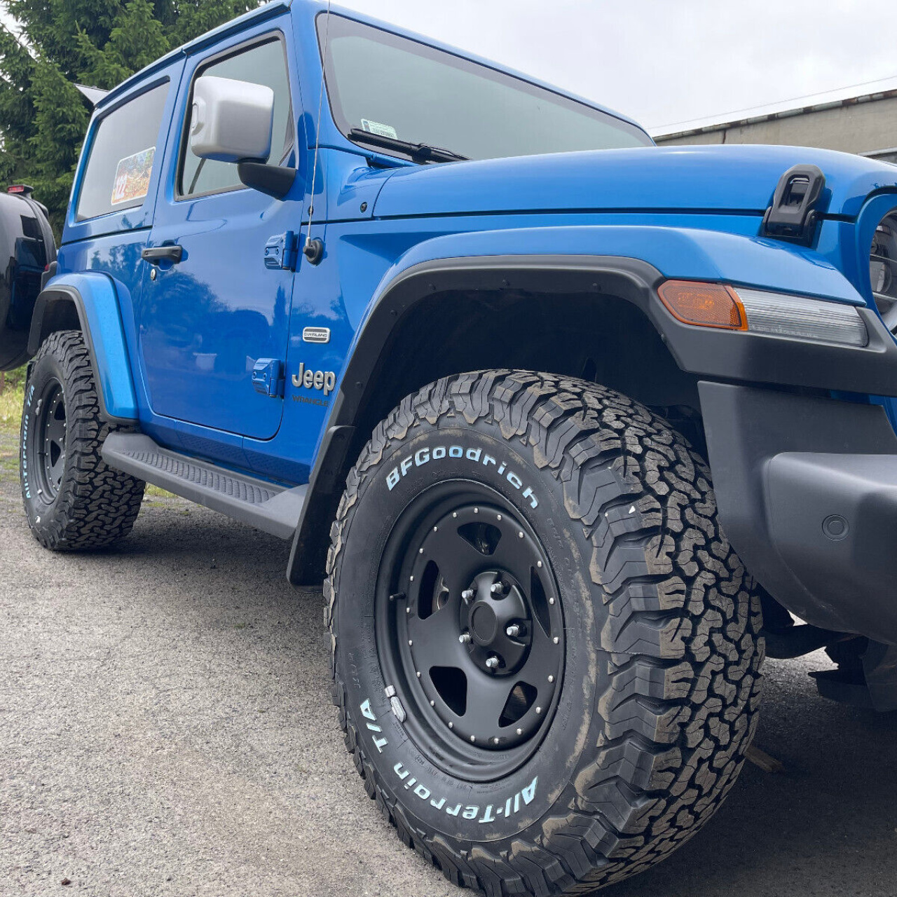 FELGI STALOWE CZARNY MAT 17X8 5X127 ET-10 WRANGLER