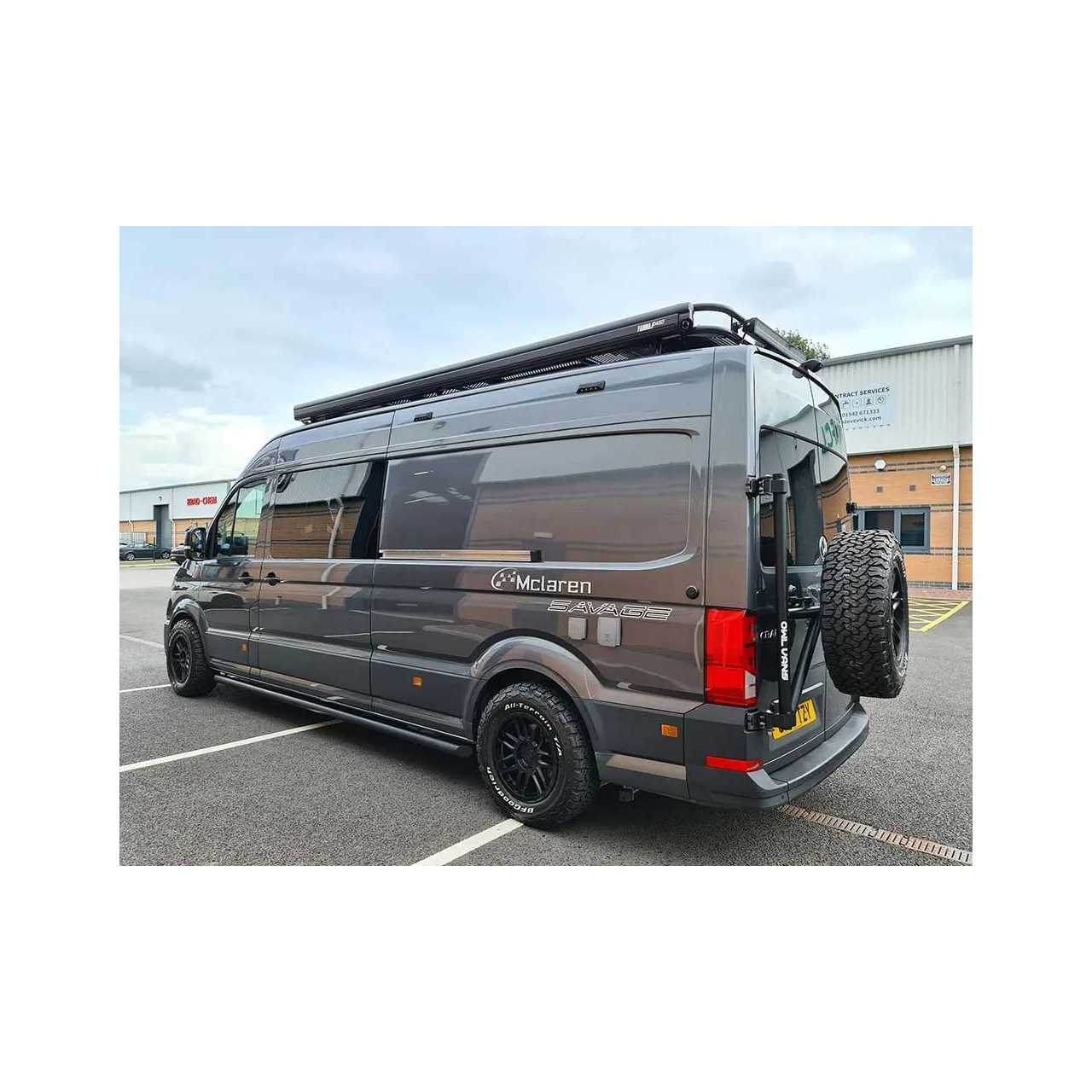 Felgi aluminiowe Black Rhino Model Arches Gun Matal 17x8 ET30 VW AMAROK Land Rover ITP.