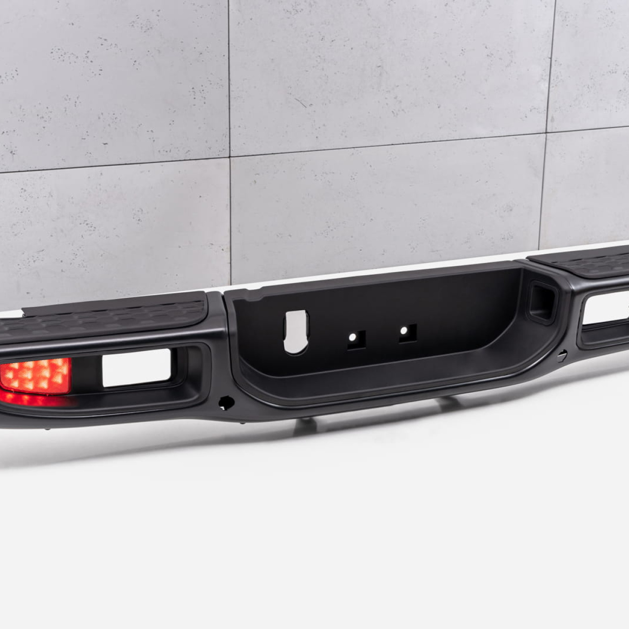  Zderzak tylny z oświetleniem LED Jeep Gladiator JT 2020+