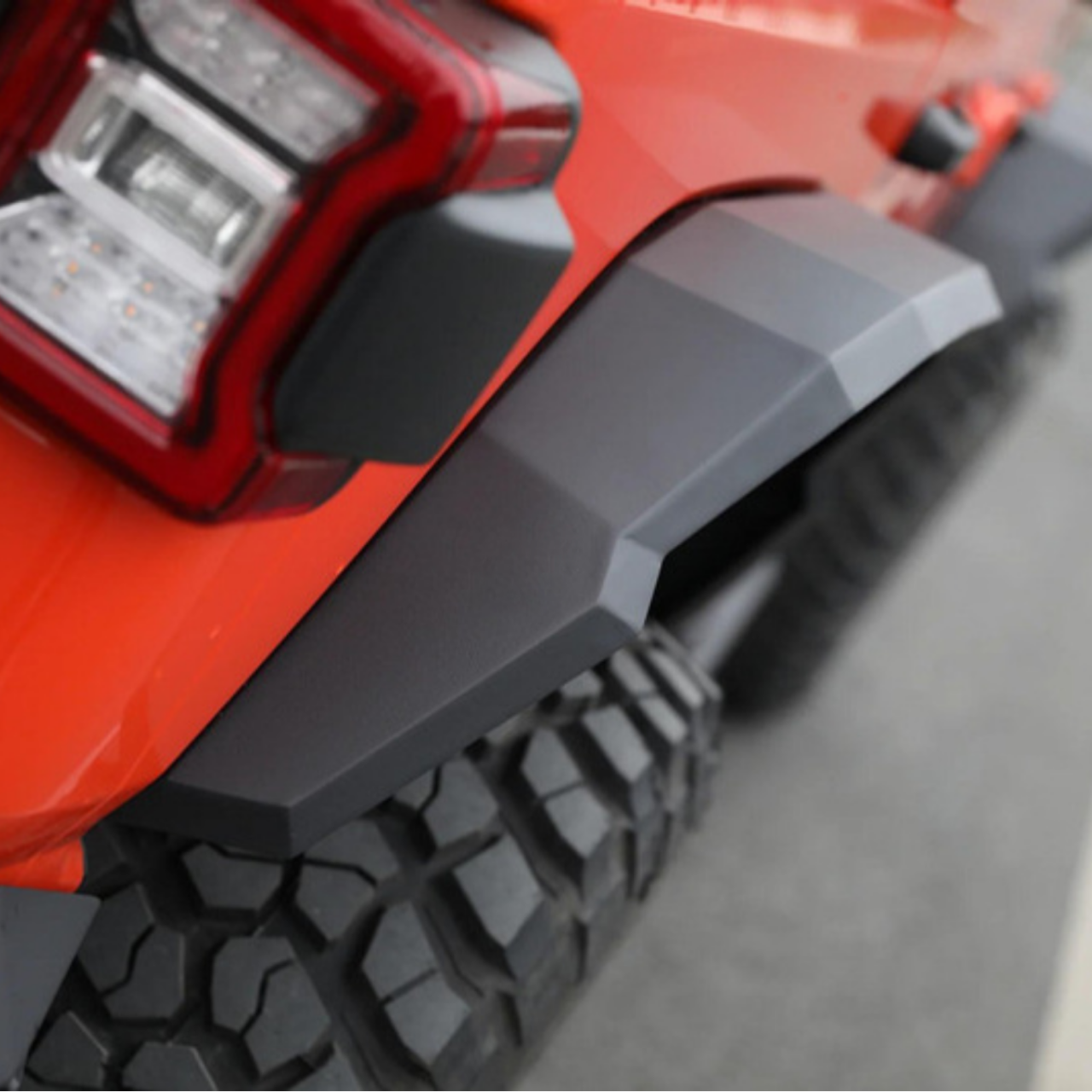 ALUMINIOWE POSZERZENIA BŁOTNIKÓW WRANGLER TYPU FLAT JK 07-18