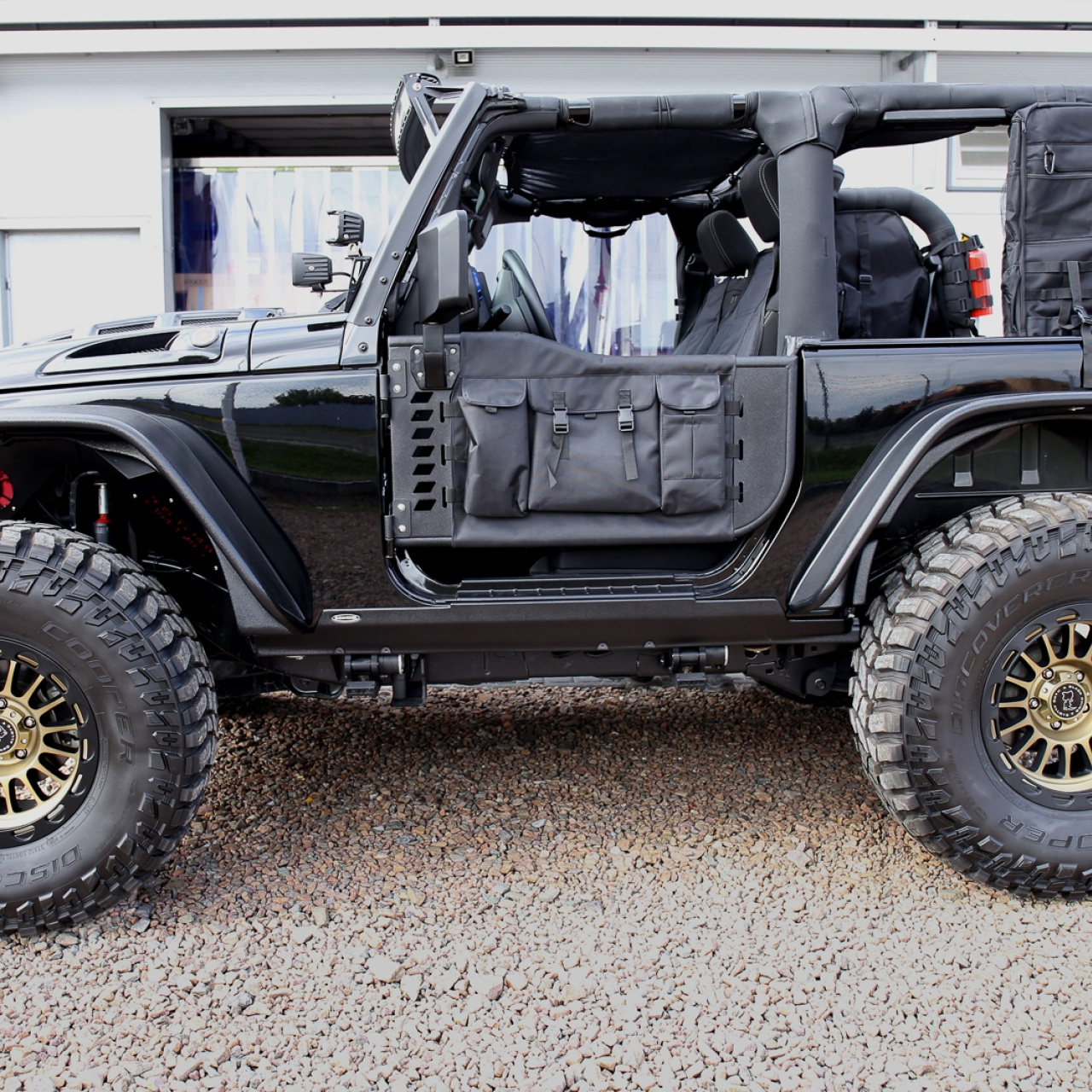 PANEL OCHRONNY PROGU JEEP WRANGLER JK 2 DRZWI