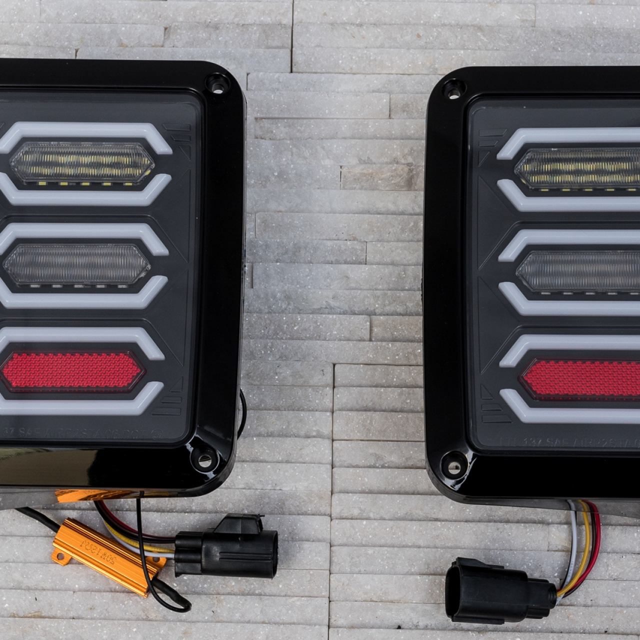 LAMPY TYLNE LED JEEP WRANGLER JK MODEL BLADE