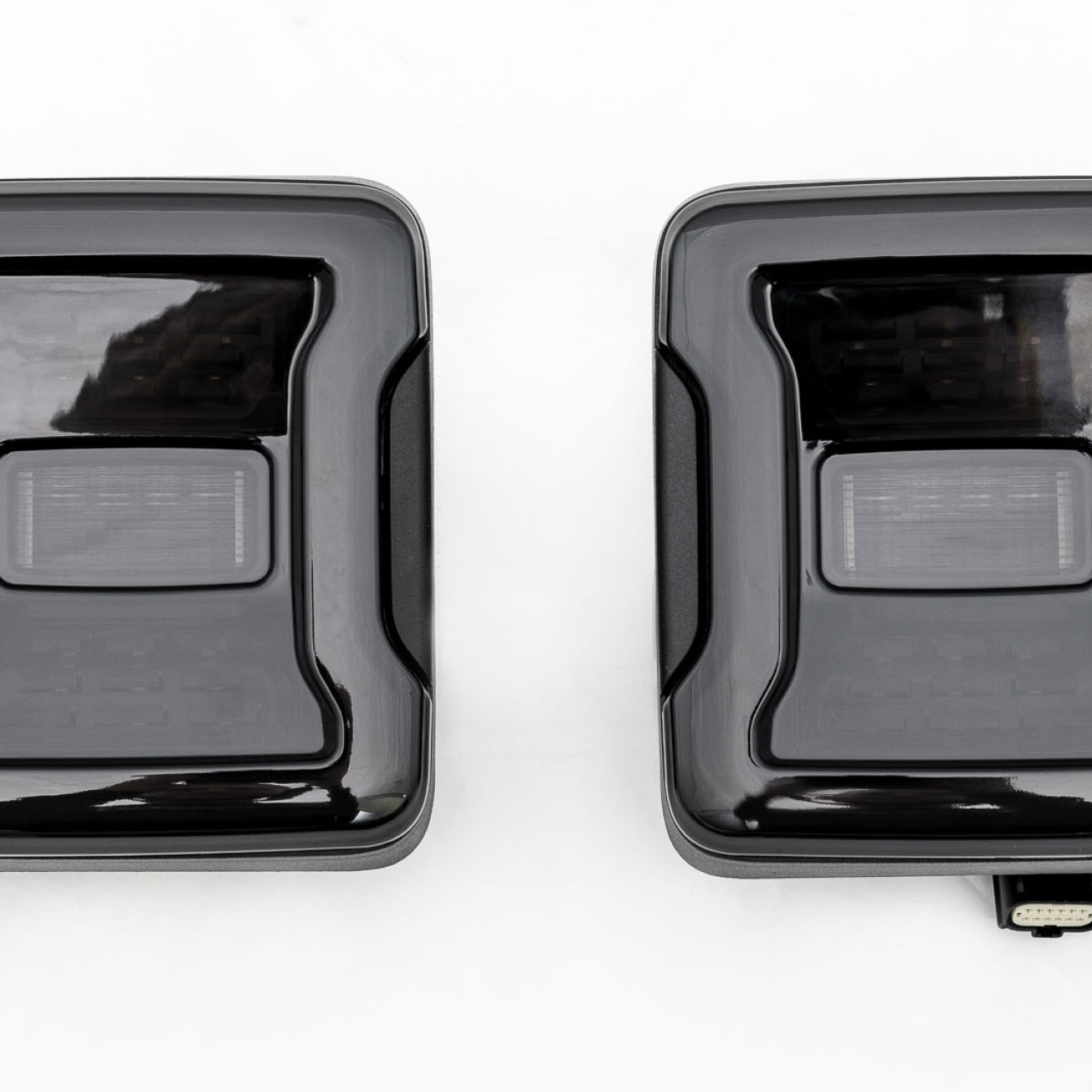 JEEP WRANGLER JL 2018+ LAMPY TYLNE LED WERSJA EUROPEJSKA