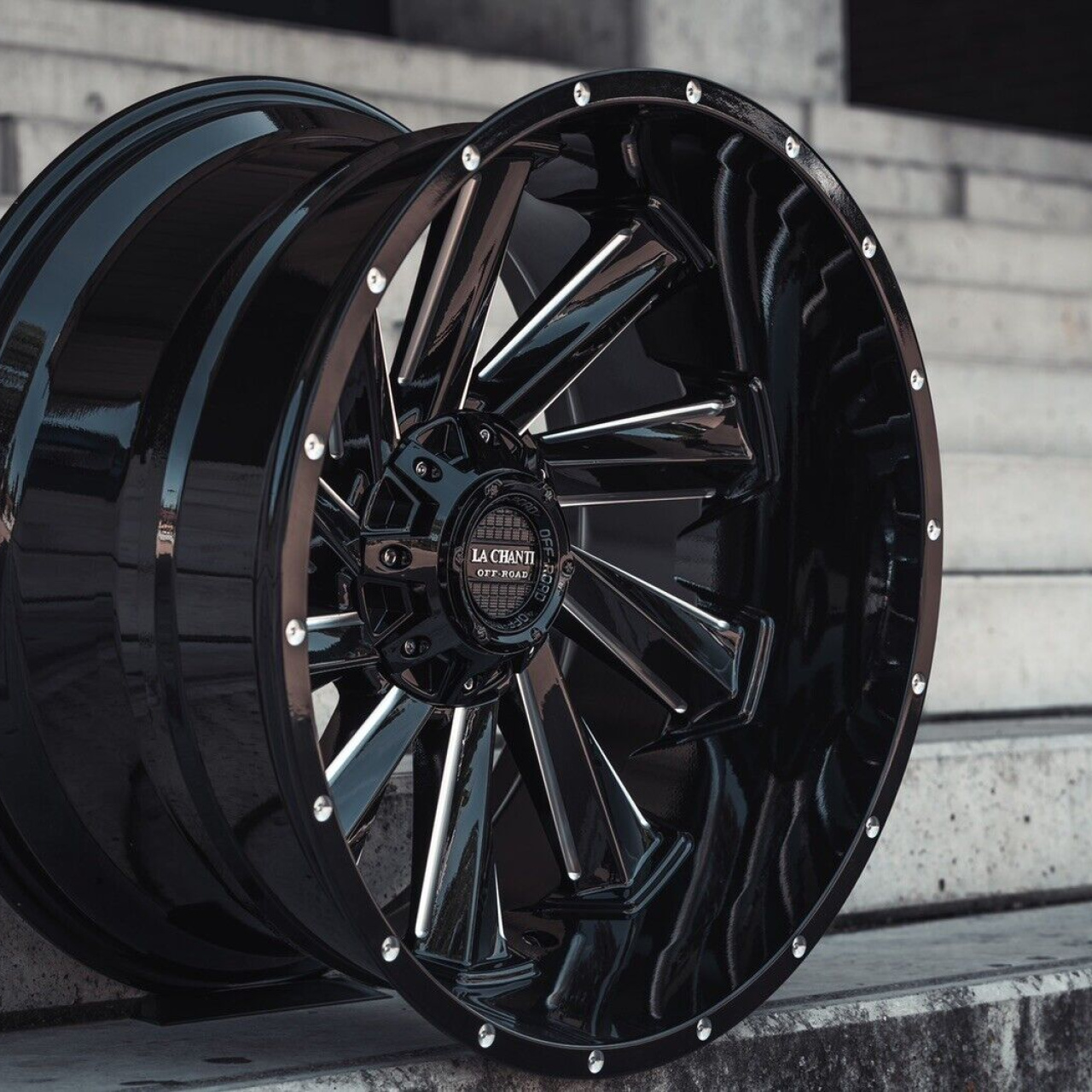 Felgi aluminiowe Chanti Black 20x12 5x139,7 ET -44 RAM 1500 94-18