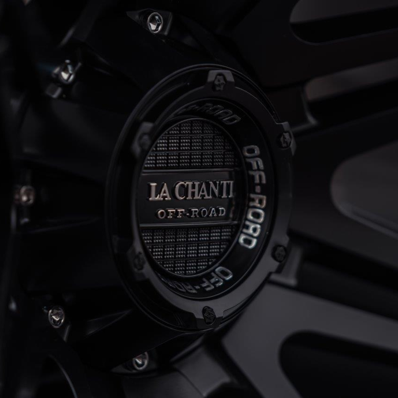 Felgi aluminiowe Chanti Black 20x12 5x139,7 ET -25 RAM 1500 94-18