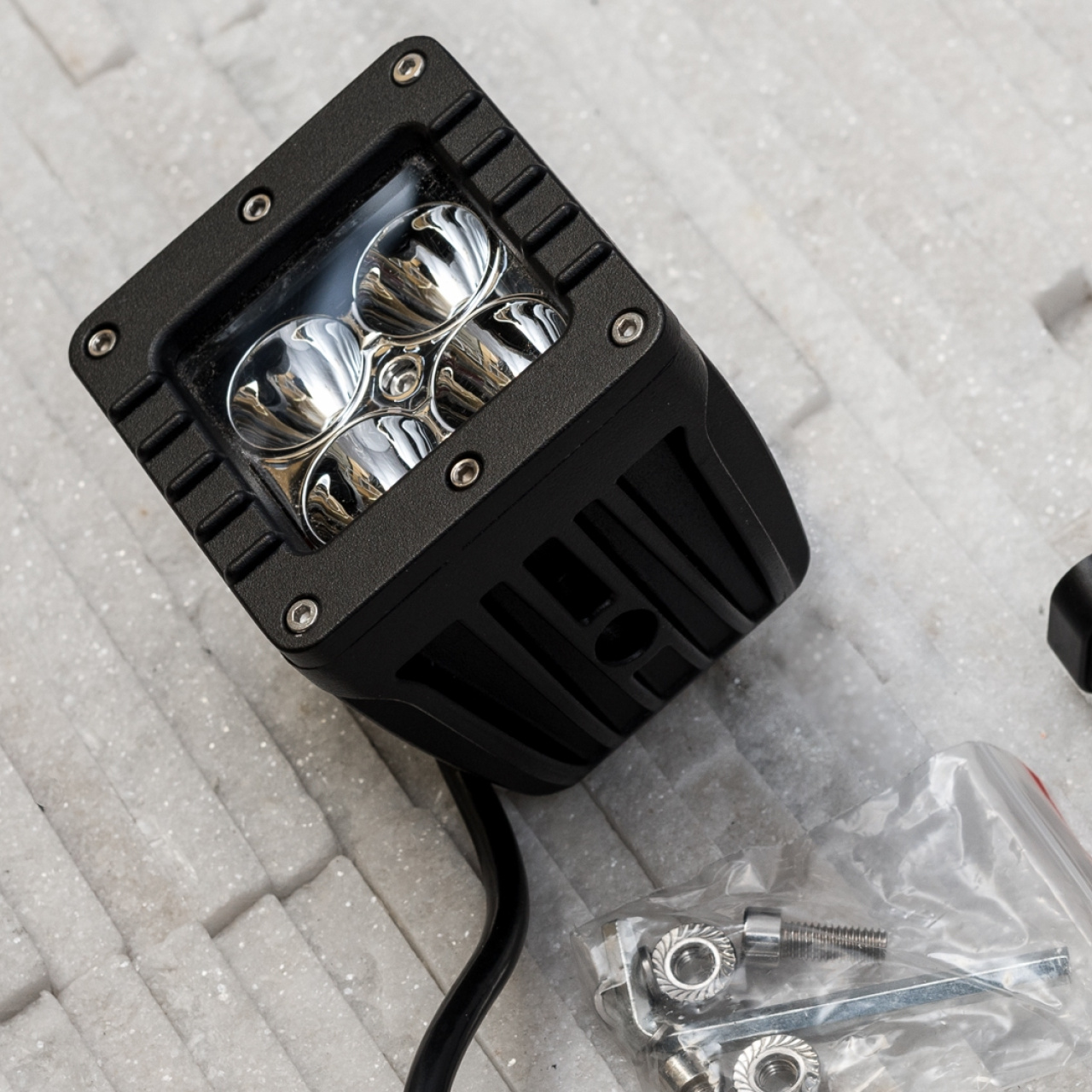 LAMPA OFF-ROAD 4 CREE LED 16W 12-24V IP67