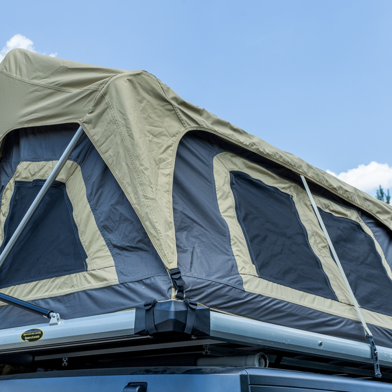  NAMIOT DACHOWY NORMANDY Z SIŁOWNIKAMI PNEUMATYCZNYMI 200X120X70/110CM WRANGLER JK, JL 2007-2019