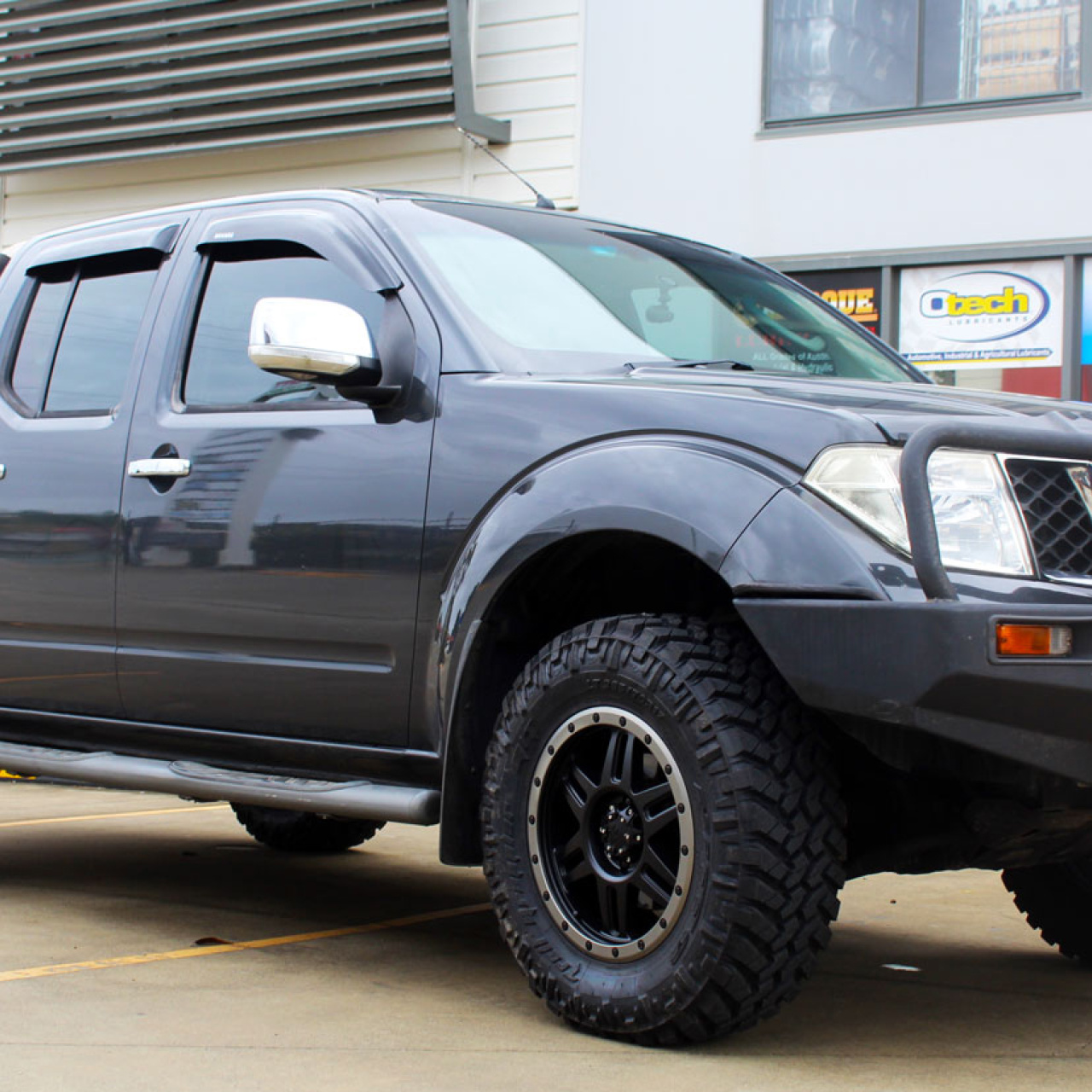 Lift Zawieszenia 50mm Superior Engineering - Nissan Navara D40 05-15