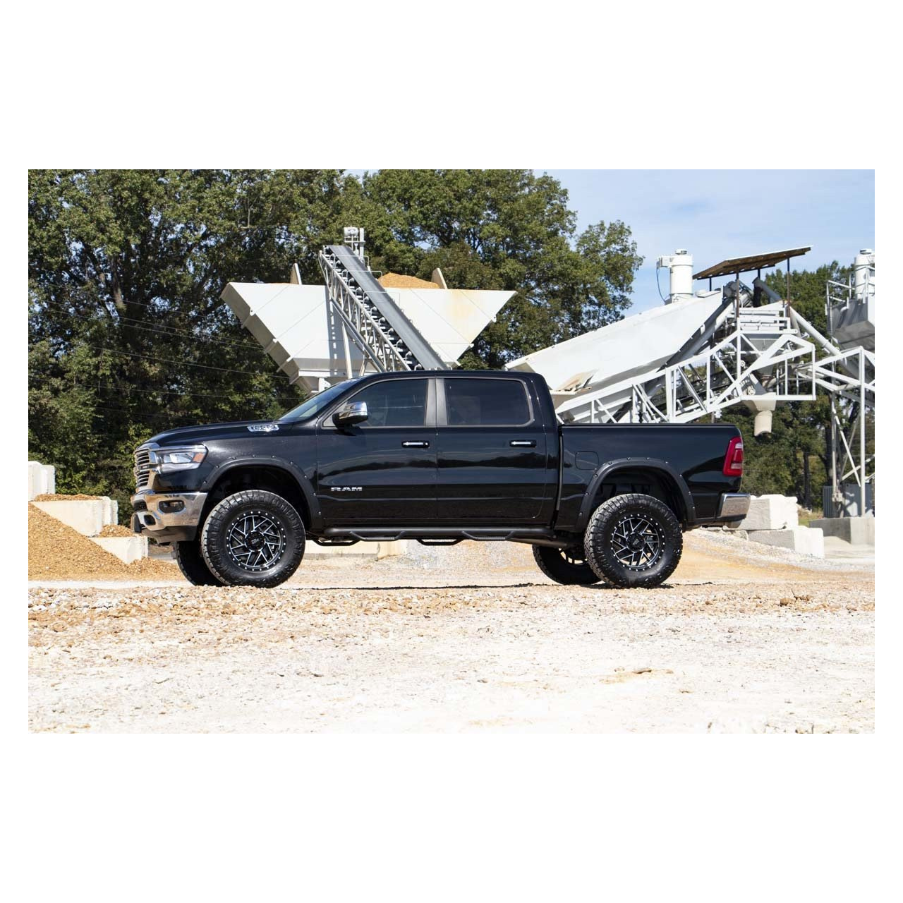 Poszerzenia Nadkoli Pocket Style Rough Country - Dodge RAM 1500 2019