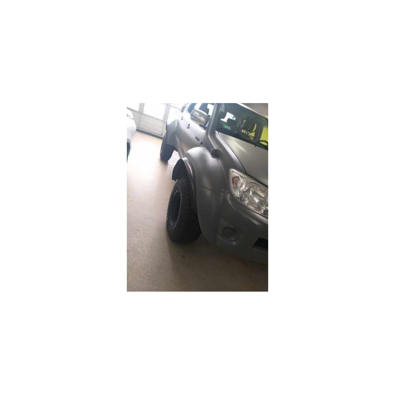 POSZERZENIA BŁOTNIKÓW TYPU ARCTIC TOYOTA HILUX 2005-