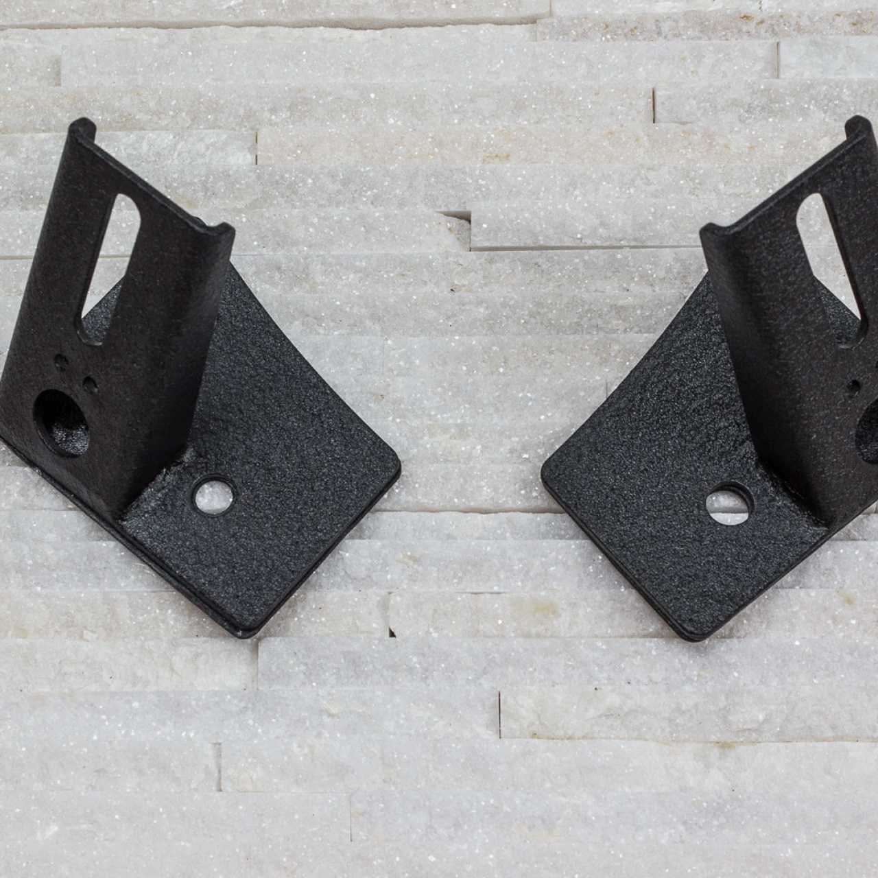 Mocowanie świateł dodatkowych na słupek przedni Jeep Wrangler JK 2007+