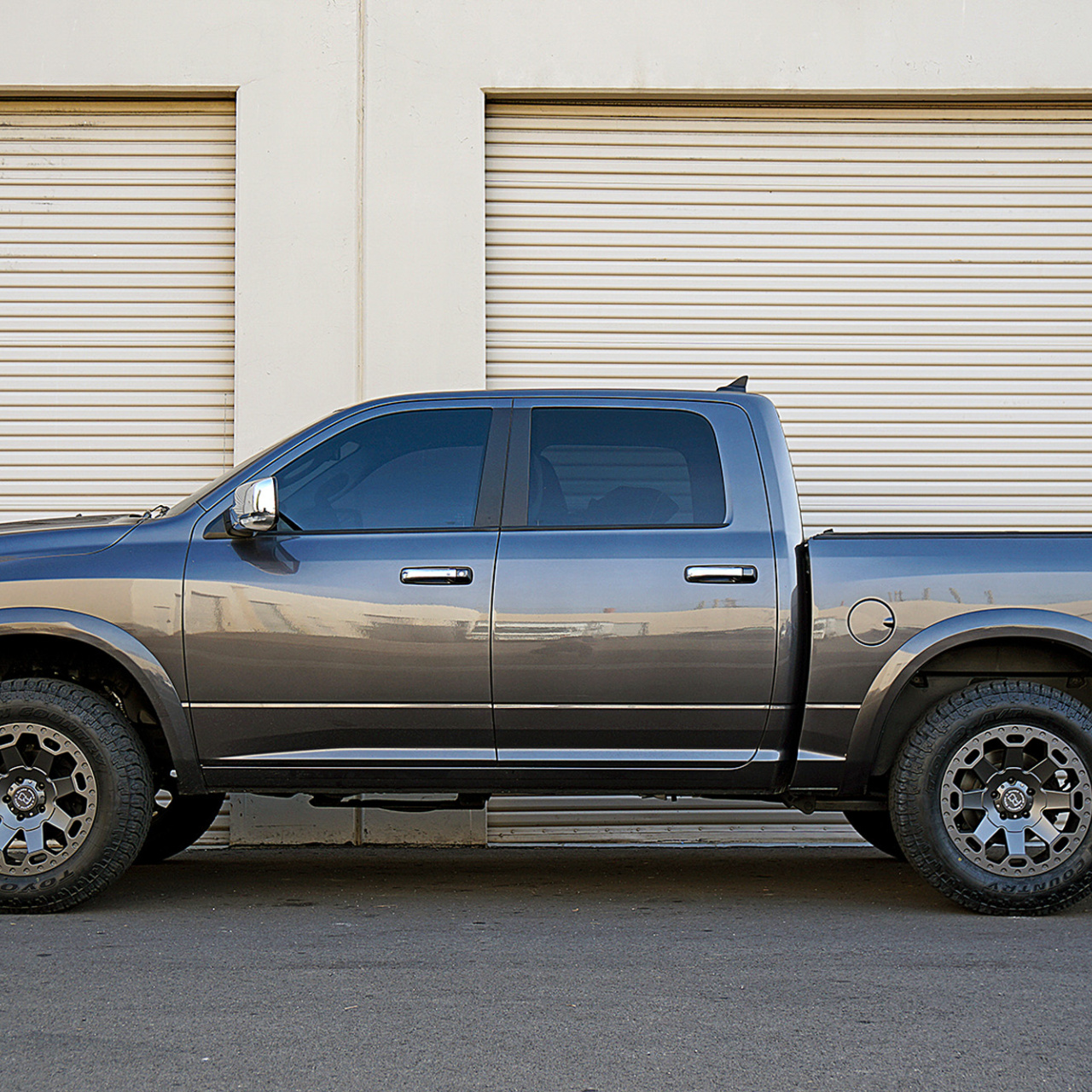 Felga aluminiowa Black Rhino Warlord Gunmetal 8x17 5x127 ET30 - Jeep Wrangler JK, JL