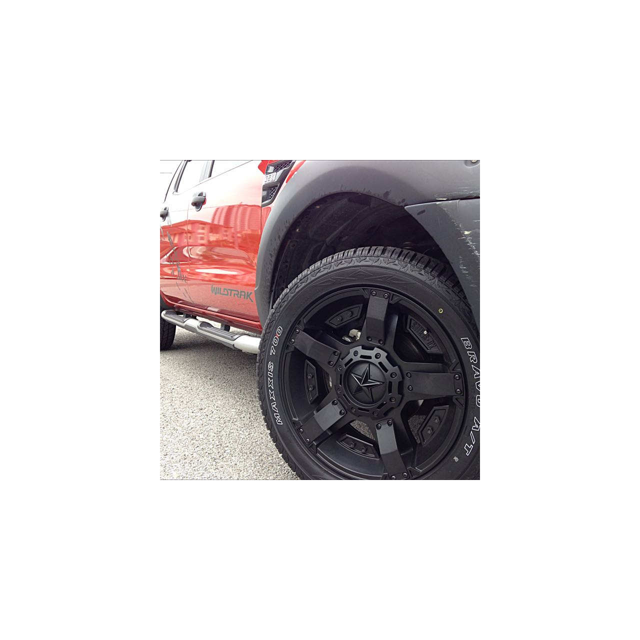 Felgi aluminiowe Rockstar XD811 18x9 6x135/6x139,7 ET30 FORD F150  ISUZU D-MAX Toyota
