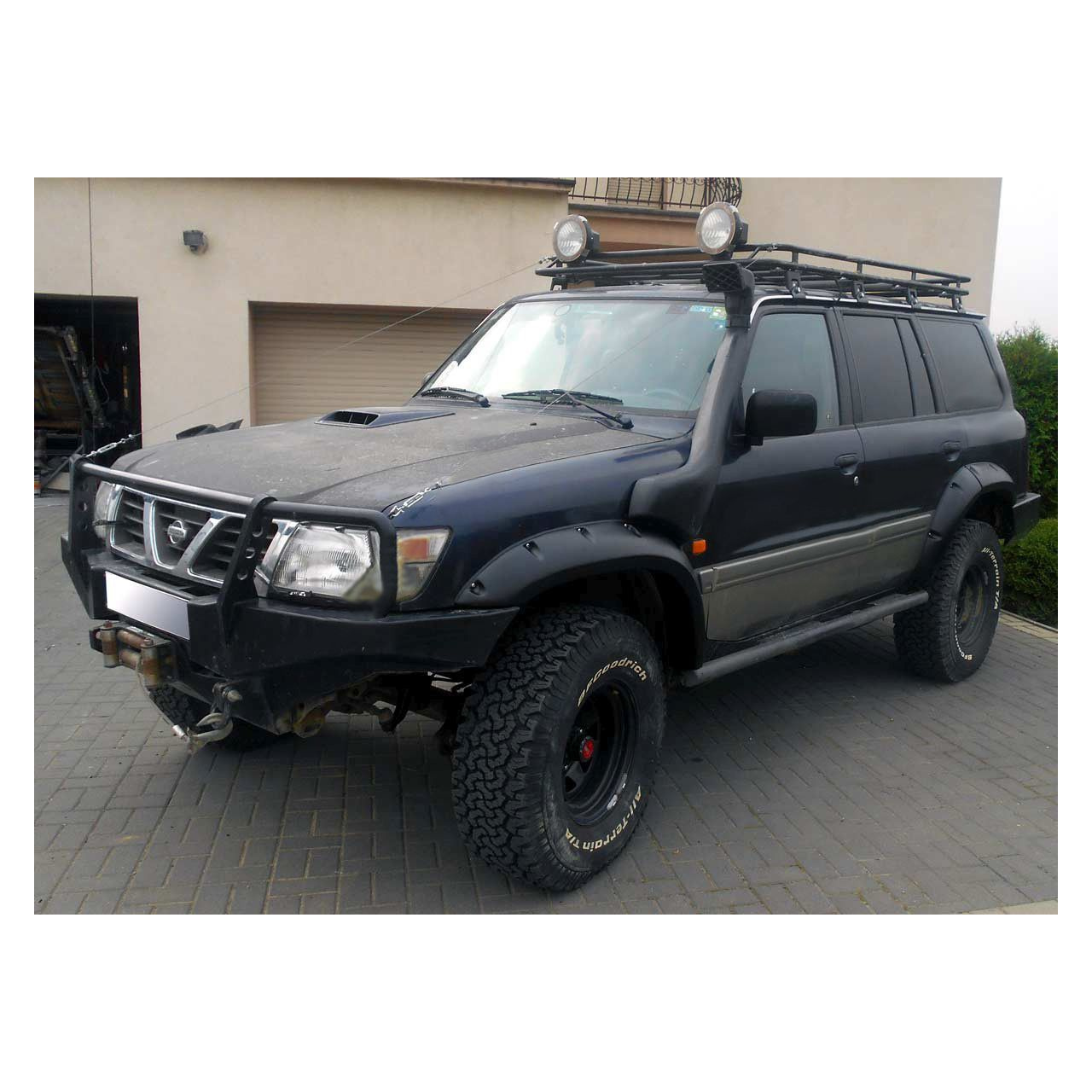 POSZERZENIA BŁOTNIKÓW NISSAN PATROL Y61 GR 5D 1997- 2004