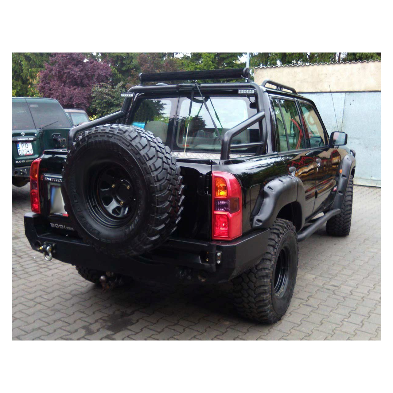 POSZERZENIA BŁOTNIKÓW NISSAN PATROL Y61 GU4 5D 2004-