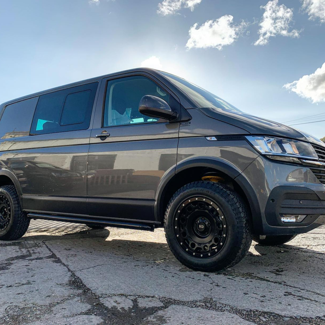 Felgi aluminiowe Fuel Zephyr Black 17x8,5 ET34 VW AMAROK Land Rover ITP.