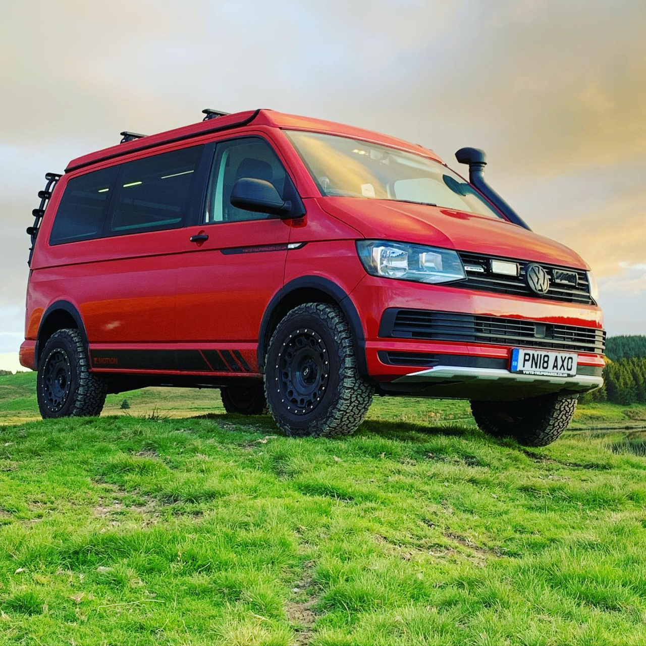 Felgi aluminiowe Fuel Zephyr Black 17x8,5 ET34 VW AMAROK Land Rover ITP.