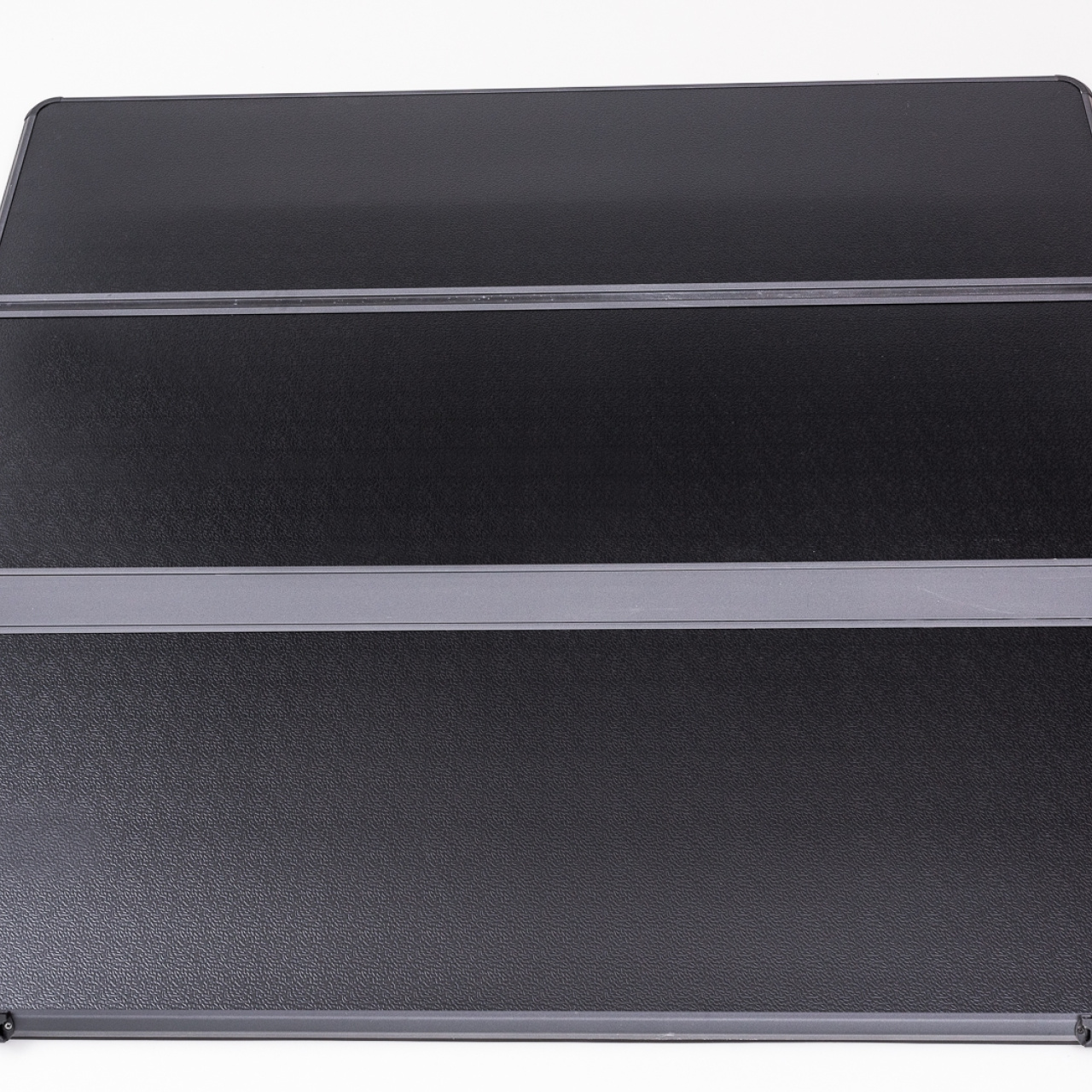 Twarda pokrywa skrzyni 5' 5" Toyota Hilux Revo 2015+