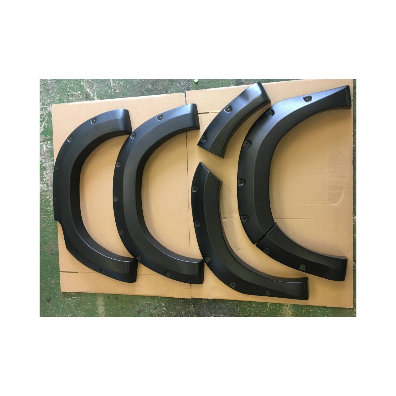 Poszerzenia błotników Toyota Hilux Rocco 2019+ szerokość - 75mm