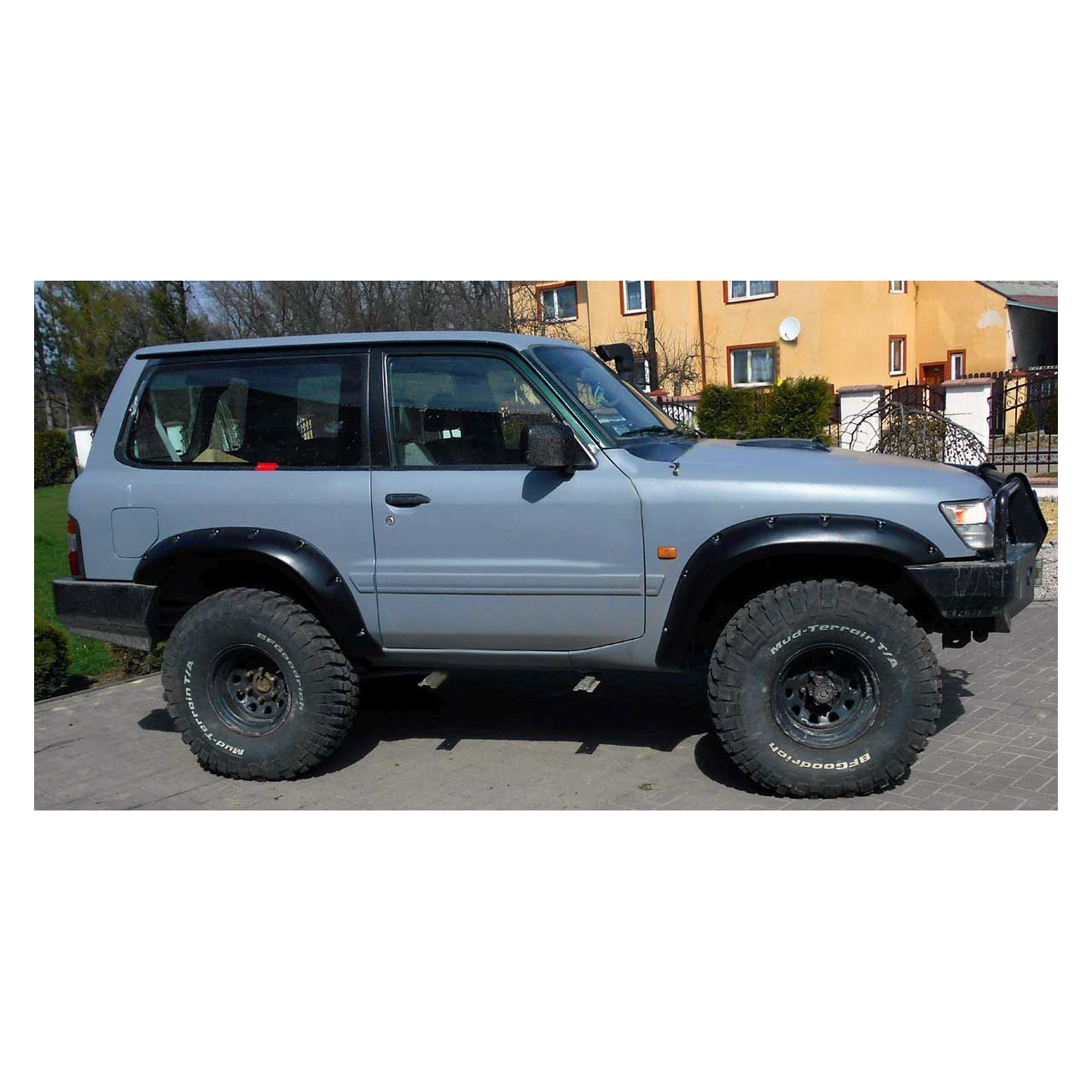 POSZERZENIA BŁOTNIKÓW NISSAN PATROL Y61 GR 3D 1997- 2004