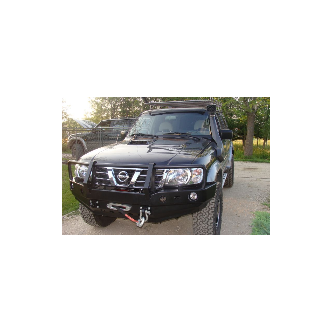 Zderzak stalowy przedni do Nissana Patrola Y61 z płytą pod wyciągarkę