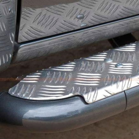 Boczne progi ochronne ARB - Volkswagen Amarok (podwójna kabina)