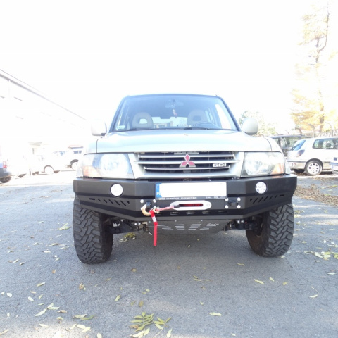 Zderzak przedni do Mitsubishi Pajero 3