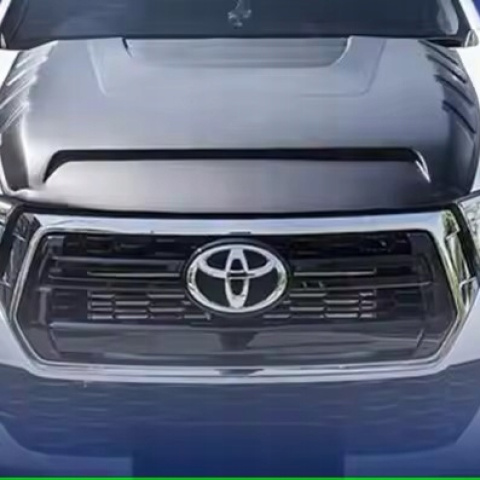 WLOT POWIETRZA NA MASKĘ TOYOTA HILUX REVO 2015-