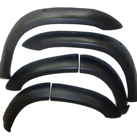 POSZERZENIA BŁOTNIKÓW NISSAN PATROL Y61 GR 5D 1997- 2004