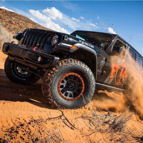 Amortyzator gazowy przód Fox Performance Elite 2.5 Reservoir regulowany DSC Lift 2-3" Wrangler JL 2018+