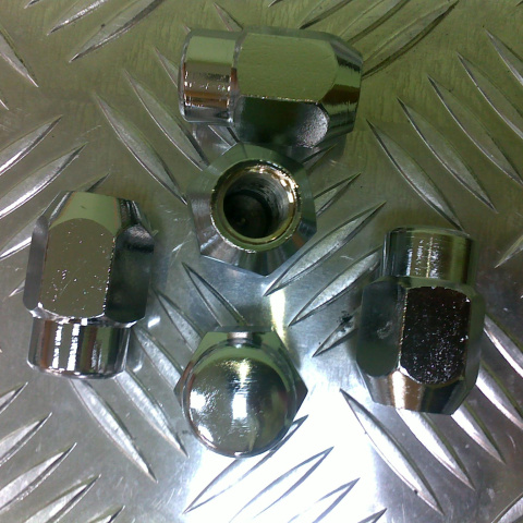 Nakrętki chrom zamknięte felgi alu/stal 12x1,5 35mm klucz 21