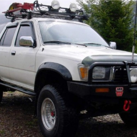 Poszerzenia nadkoli BUSHWACKER - Toyota 4Runner 90-95