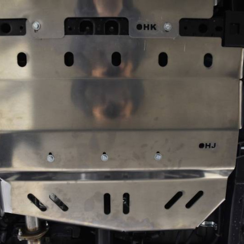 OSŁONA ADBLUE Toyota Hilux Revo 2020+