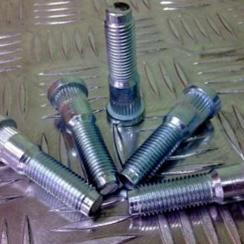 Szpilki do dystansów 16x1,5 cala