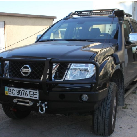 Zderzak stalowy przedni do Nissana Navara D40