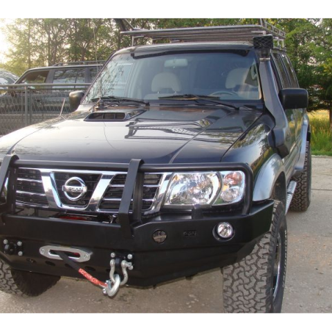 Zderzak stalowy przedni do Nissana Patrola Y61 z płytą pod wyciągarkę
